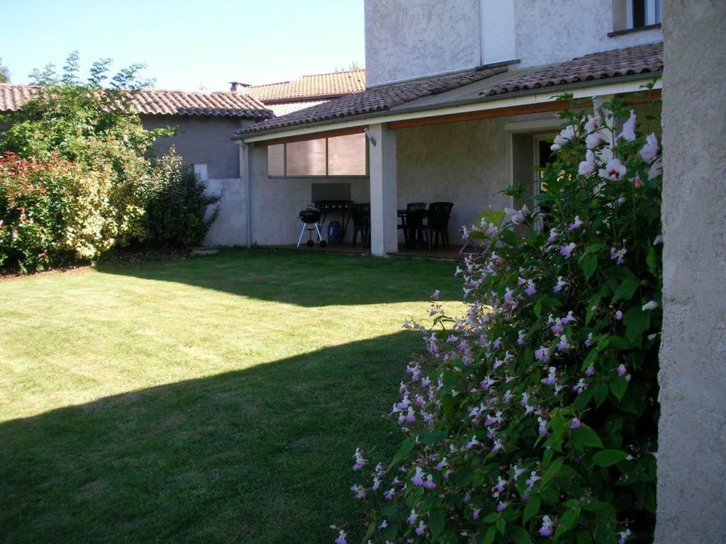 Gite A La Campagne Noailhac  外观 照片